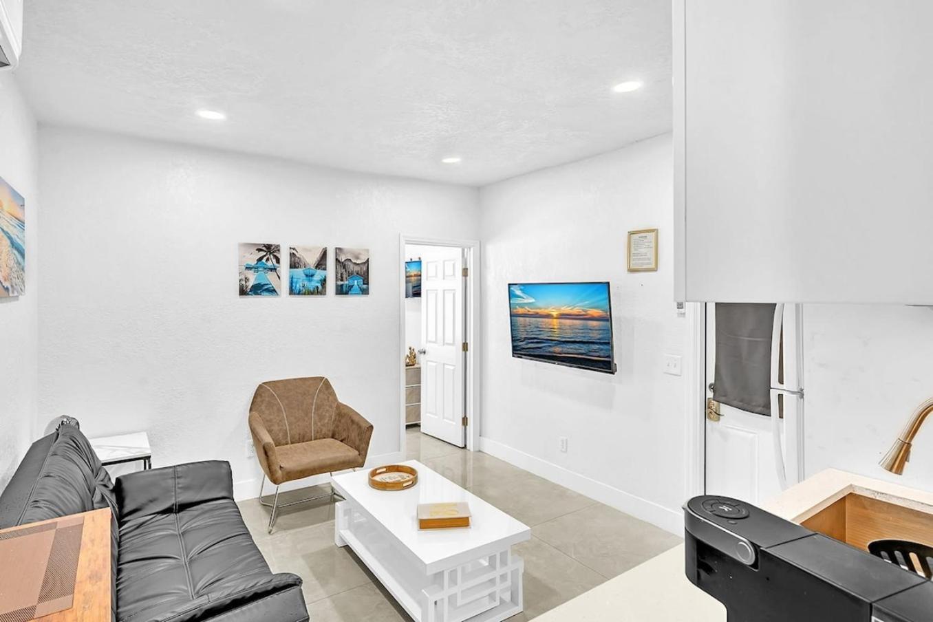 Boutique One Bdrm Close To Aventura Mall & Beach ฮาลลันเดลบีช ภายนอก รูปภาพ