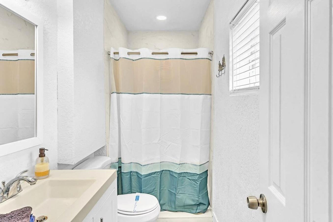 Boutique One Bdrm Close To Aventura Mall & Beach ฮาลลันเดลบีช ภายนอก รูปภาพ
